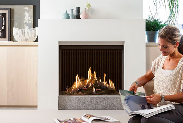 Naked Flame Gas Fireplaces NZ - Kalfire - Modern White Mantle with Logs